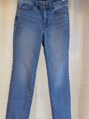 Talbots Petites, Light Wash Distressed Straight Leg Denim Blue Jeans, Size 6P